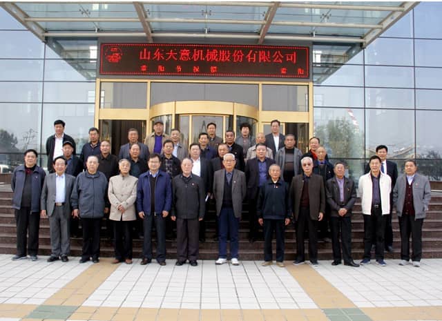 兗州區(qū)人大、政協(xié)領(lǐng)導(dǎo)蒞臨天意機械參觀考察