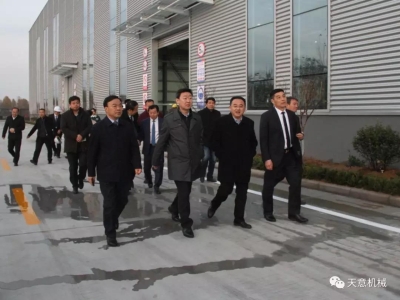 山東省住建廳黨組成員、副廳長張曉海蒞臨天意機(jī)械調(diào)研指導(dǎo)